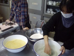 野草を使った石鹸・化粧水つくり